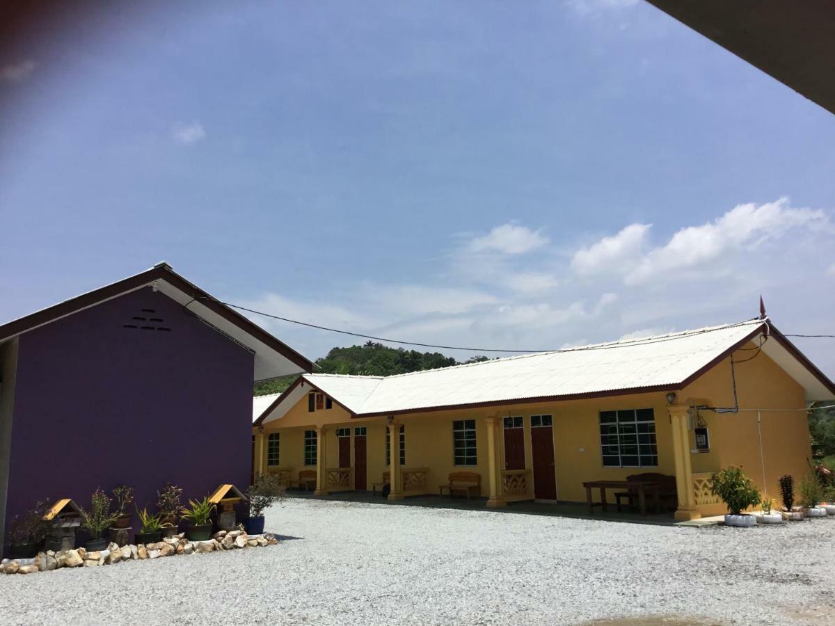 Trigona Chalet Hotel Marang Exterior photo
